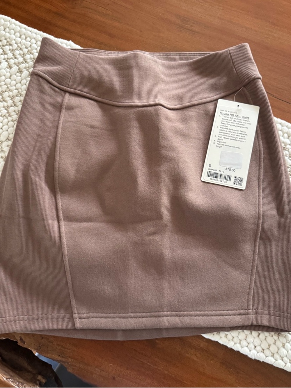 Women’s Lululemon Skirt